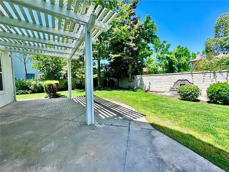 17 Pamela Way — Photo 23