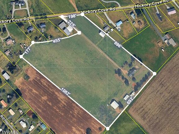 3rd image of 828 Hickory Cove Rd