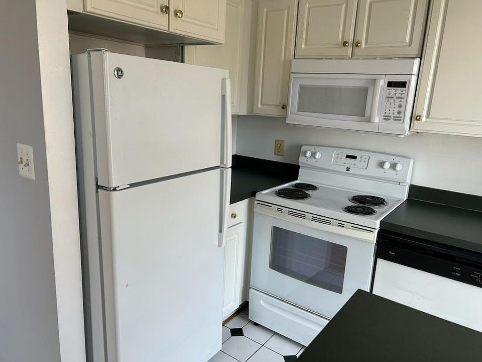 1st image of 1638 17th St NW APT 4