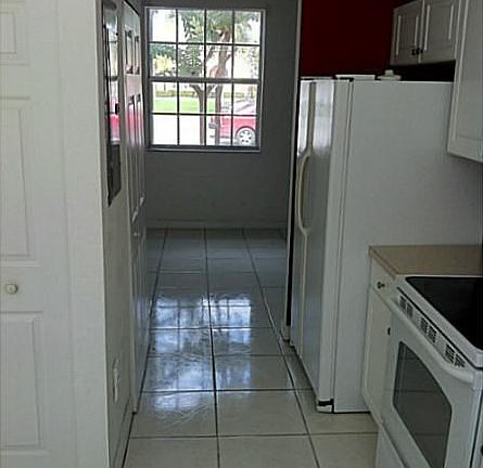 4th image of 3360 NE 14th Dr Unit 105