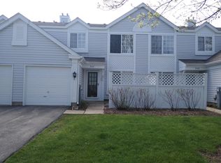 364 Bunker Hill Cir, Aurora, IL 60504