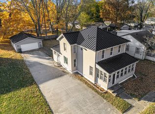 210 S State St, White Pigeon, MI 49099