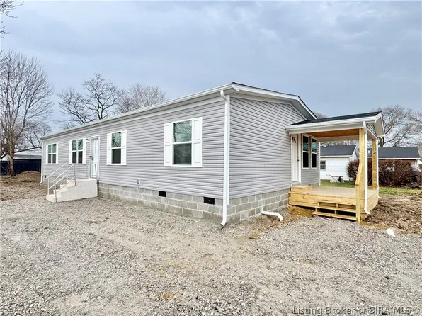 377 S Second Street, Austin, IN 47102