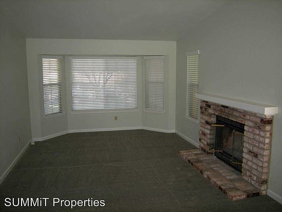 3rd image of 118 Marna Dr