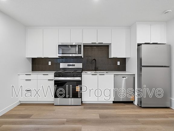 5th image of 10425 70th Ave NW Basement 2