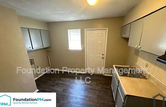 3rd image of 3222 Ashwood St