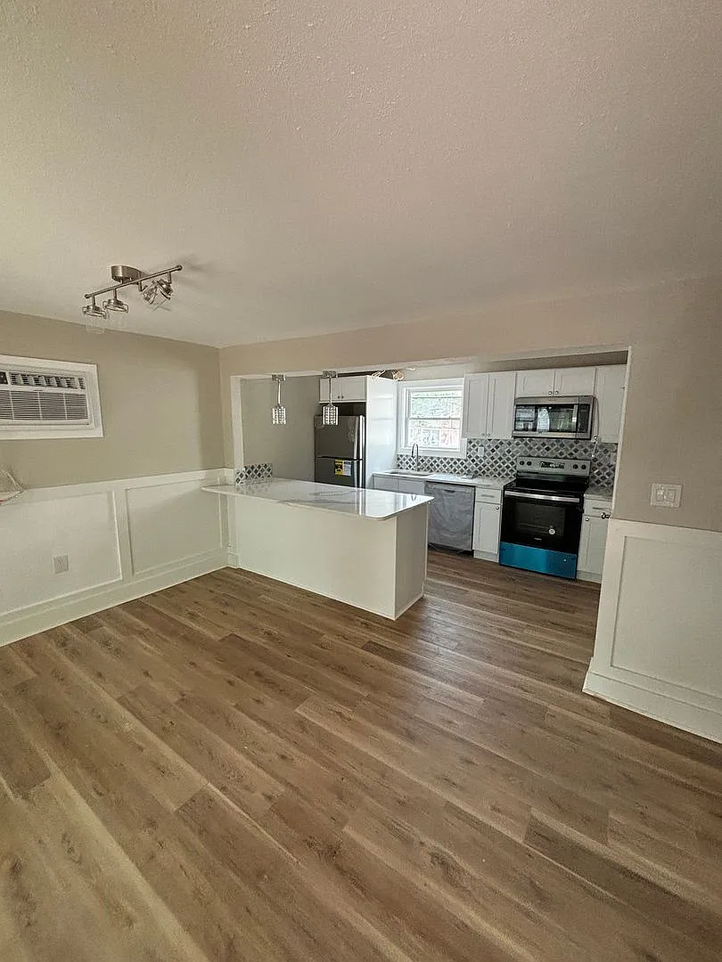 Building Photo - Atbridge Townnhomes