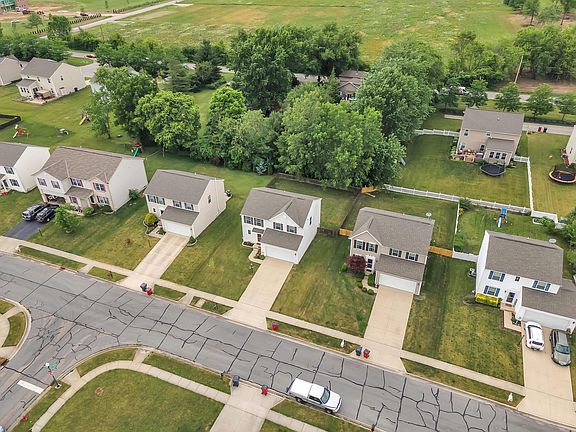 2nd image of 1372 Celtic Dr