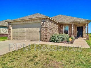 10417 NW 19th St, Yukon, OK 73099