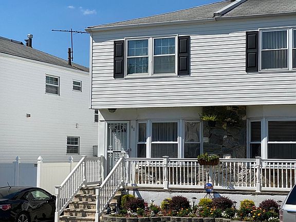 3rd image of 60 Mulberry Cir