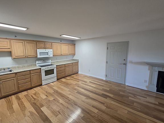 5th image of 123 General Jackson Ln