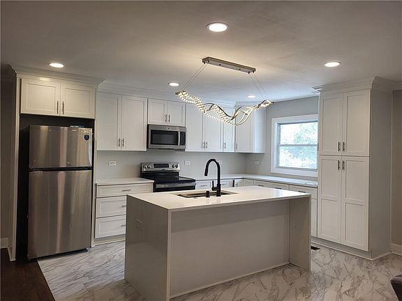 3rd image of 4511 Ripplewood Dr