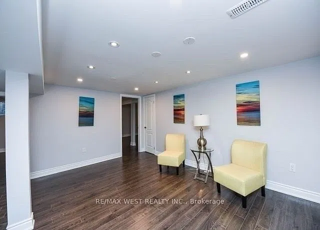 3 bed, $2,100 — Photo 3