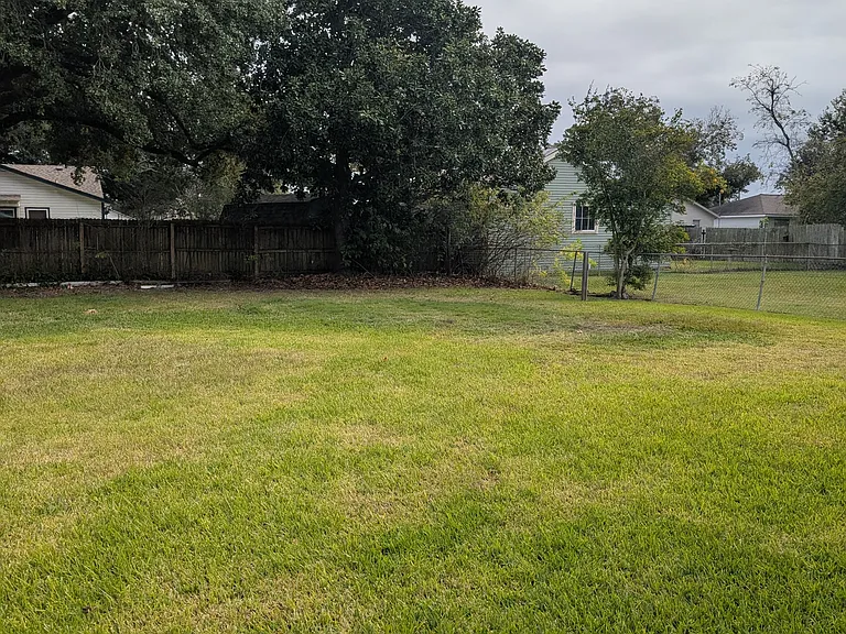 3705 Auburn St — Photo 13