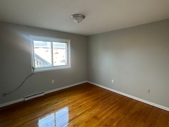 5th image of 227 Fairfield St #1-B