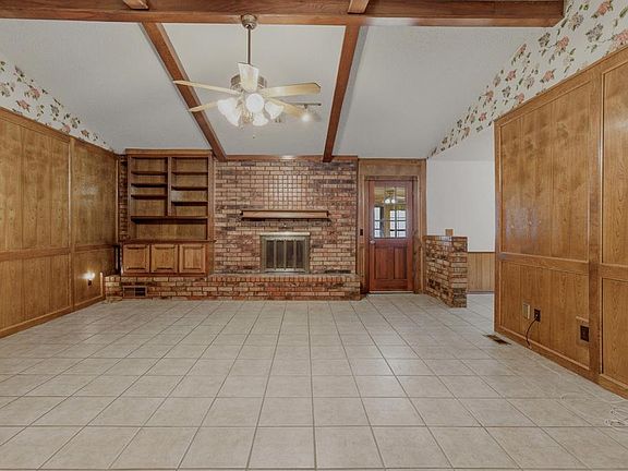 4th image of 1208 SW 106th St