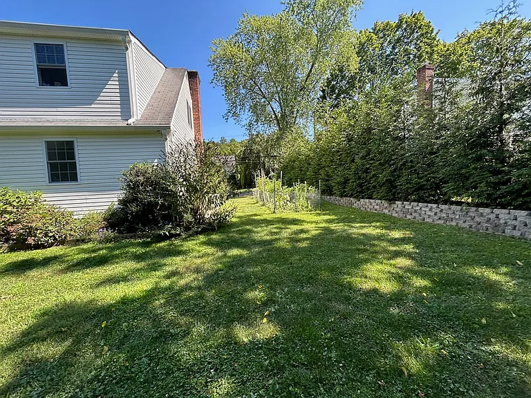 603 Manhattan Ave #1 — Photo 37