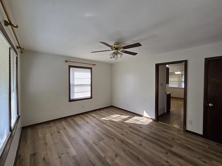 913 169th Pl — Photo 10