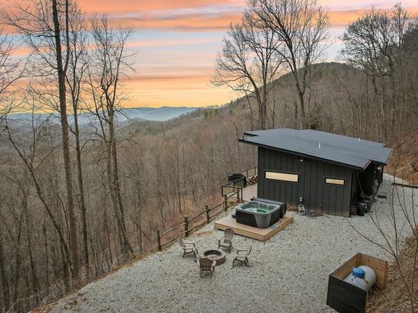 584 Walnut Cove Rdg, Bryson City, NC 28713