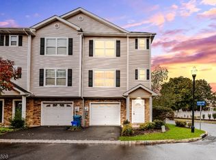 8 Alfred Ave, Somerset, NJ 08873