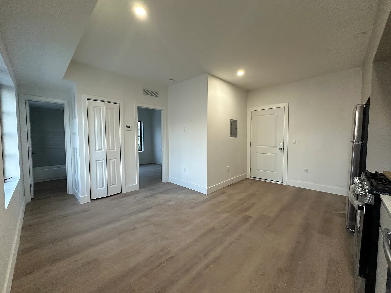 1 bed, $2,450 — Photo 4
