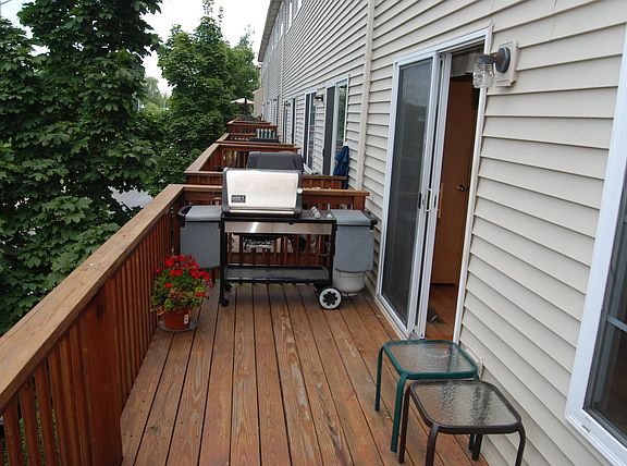 2nd image of 203 Willow Blvd Unit 1102-B