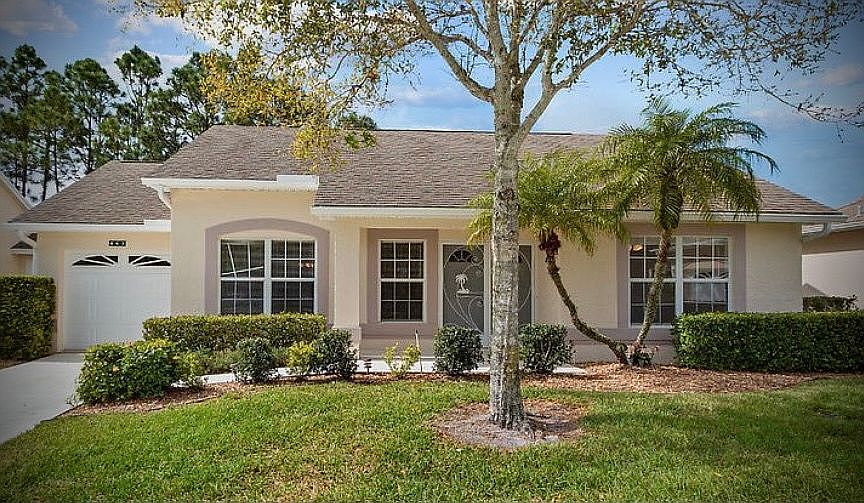 1st image of 467 NW Casanova Cir