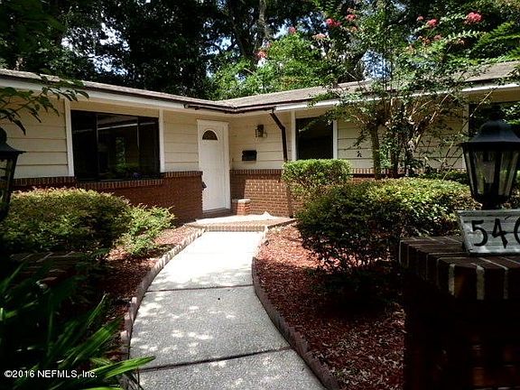 lovely court yard entrance