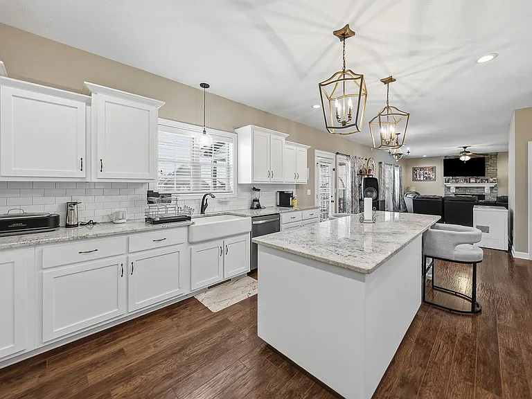 3747 Windmill Dr — Photo 20
