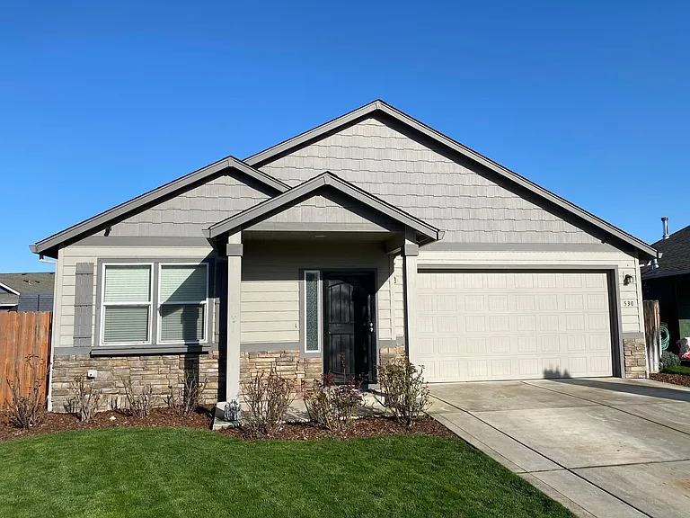 530 Woodlark Dr — Photo 1