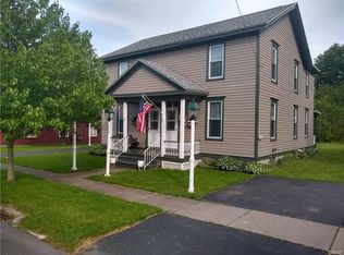 28 Elm St, Whitesboro, NY 13492