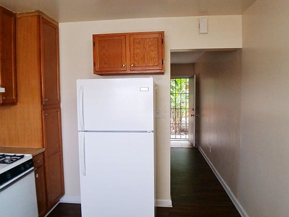 4th image of 552 D St APT 19