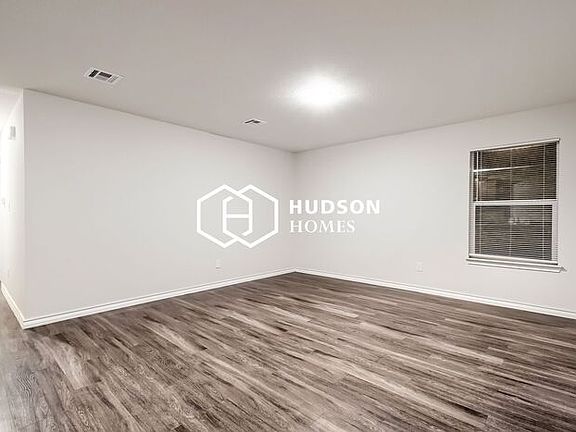 3rd image of 2015 Avenue L Unit B