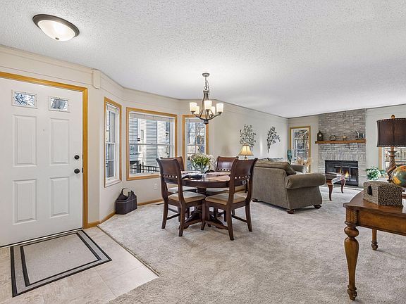 3rd image of 14301 Bedford Dr
