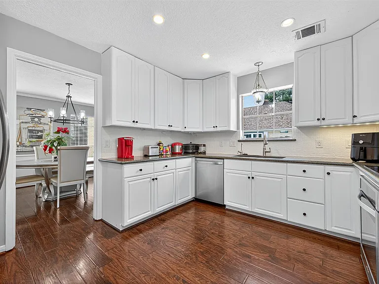 3602 Blue Cypress Dr — Photo 17