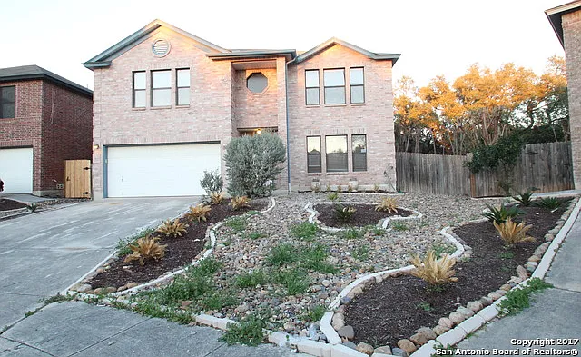 4 bed, 2.5 bath, 2857 sqft, $1,850 — Photo 2
