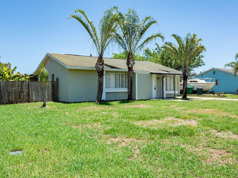 1st image of 1641 SE Cascella Court