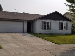 2828 SW Deschutes Dr, Redmond, OR 97756