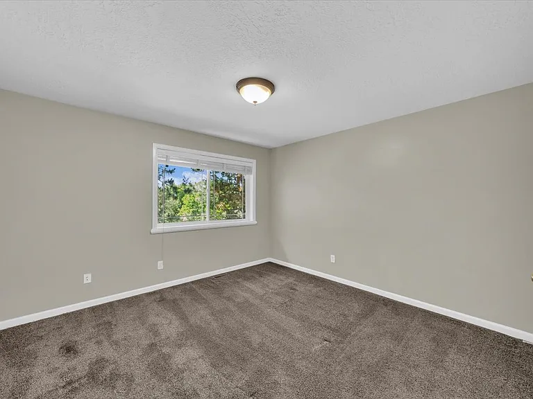 685 E Union Pines Ct — Photo 8