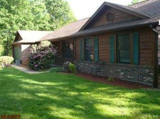 2557 Ridgeview Dr, High Ridge, MO 63049