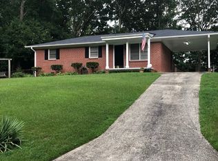 590 Mountain Trl SE, Mableton, GA 30126