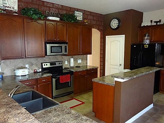 5th image of 10904 Owl Creek Dr