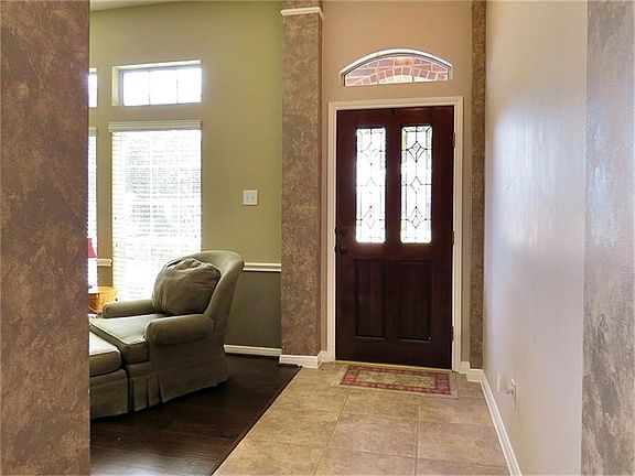 2nd image of 15402 Bay Tree Lndg