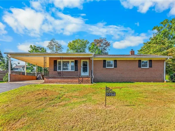 5752 Nylon Dr, Winston Salem, NC 27105