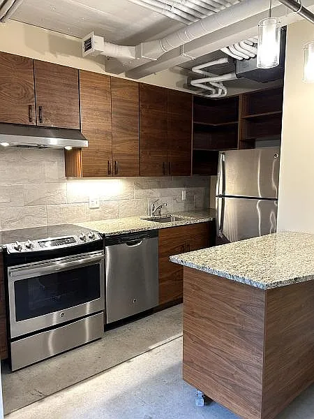 117 Lofts — Photo 4