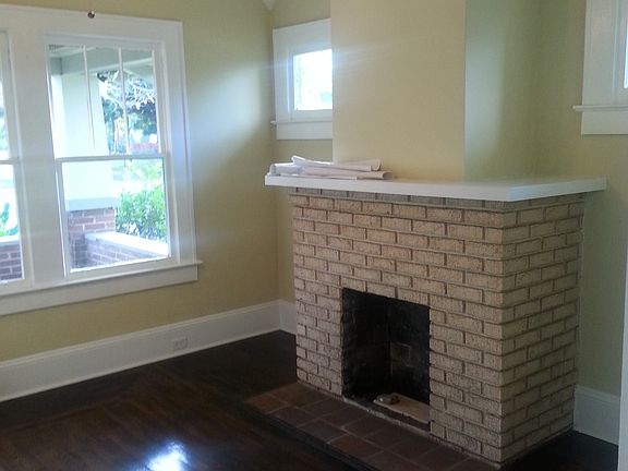 5th image of 2065 Ernest St