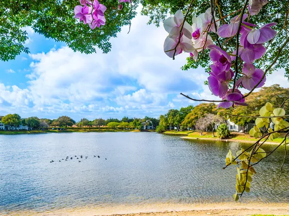 5380 Cedar Lake Drive #102, Boynton Beach, FL 33437