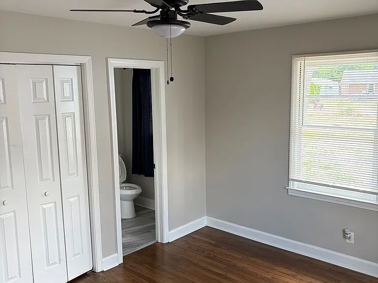 4109 Edwards Rd — Photo 12