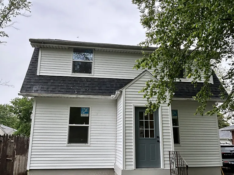 1404 W Springfield Ave — Photo 1