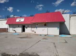 1925 S. Jefferson, Defiance, OH 43512